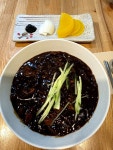 #오늘클립챌린지 롯데백화점 동래점 인근에 있는 동천홍~ 내가 맛보장하던 중화요리집이 없어진 후 짜장면 맛집이 내 리스트에 없다. 그래서...