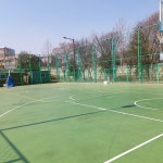 체육공원이라서 누구나 이용이 쉬움 축구장 체력단련장 농구장 족구장도 있음 무료 상시 개방함 입구에 전통적인 항아리에 시와 그림이 있어서...