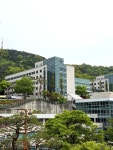 세븐일레븐 청주대캠퍼스점 | 푸릇푸릇함이 가득한 #청주대학교 카페에 방문 했다가 바로 옆이 청주대라 구경하기🌿 근데 여기도 경사가 심한 편이구나..💦 - #대학교 #청주대...