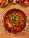 항사리가마솥소머리국밥 | 한우소머리국밥과 매콤한 고추만두. 포천 송우리 현지인 인정 가마솥 국밥집 '아부지국밥’. 오늘은 포천시 송우리에 위치한 ‘아부지국밥’...