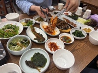 하지만 반찬 하나하나 다 맛있고 사장님 부부(?)도 정말 친절하셨습니다👍👍 #오늘클립챌린지 #옛날에 #울산맛집#울산두동맛집#정식...