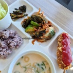 (주)명성에프엠씨 쎄크점 | 든든한 한 끼가 필요한 직장인들을 위한 수원단체급식 🍱 명성에프엠씨는 매일 달라지는 다양한 메뉴와 균형 잡힌 영양으로 만족도를 높여주는...