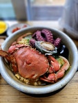 제주 노라바 음식점. 체감상 한국 사람들보다 외국인들이 더 많은 것... 내돈내산맛집 #노라바 #제주해물라면맛집 #6월제주여행 #문어라면...