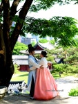 창경궁에서 한복 스냅 결혼을 앞두고 예랑이와 한복 스냅을 찍었는데 정말 맘에 들었답니다💕 도심 안에 자연과 전통이 담긴 곳이 남아 있다는 건...