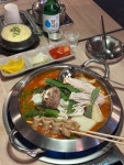 술집 홍미집✨ . 🍗매콤 칼칼한 국물이 잘 스며든 홍미집 시그니처, 닭도리탕 🦀마요네즈와... 매운음식#홍미집#범계역술집#범계역데이트...