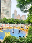 🌳 여긴 도심 속에서 산책하기 좋은 서울 공원 넓은 산책로와... ⛲ 운동시설과 농구장, 넓은 광장까지 있어 산책은 물론 가볍게...