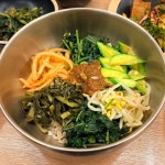 선주골보리밥삼계탕고디탕 | 흑계탕에 도토리묵, 그리고 청국장까지 각종 나물에 비벼먹는 건강한 보리밥을 단돈 14,000원에 즐길 수 있는 곳 💰💰 #다산보리곡간#보리곡간...