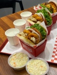 왓더버거(WHATTHEBURGER) 창원상남점 | #오늘여기클립 #왓더버거대구범어점 왓더버거 처음 먹어보고 너무 맛있어서 놀랐던 😋 또 먹고싶은 곳~~💛