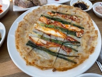 홍익육개장(안산이동점별관) | #오늘여기클립#안산이동맛집 #안산맛집 안산 이동 맛집 <삼교리동치미막국수> 개운한 동치미막국수, 따뜻하고 깔끔한 육개장, 수육과 메밀전까지...