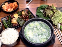국밥 참 맛있는 집 역삼점에서.. 야근 하기전 저녁식사 #국밥 #맛있는정식 #야근 #오늘여기클립