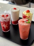 에이치투씨투썸창원귀산점 | 전부 다 맛있고 멋진 풍경은 덤🍓 #투썸플레이스 #겨울시즌메뉴 #딸기음료 #창원카페 #귀산카페 #투썸플레이스신메뉴 #오늘여기클립