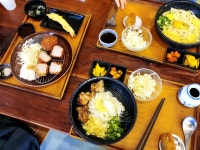 여전히 쫄깃한 수타 면발과 돈카츠 등이 맛있는 곳이라 가끔 찾습니다.
#분당맛집#분당수내역맛집#파쿠토리#분당수타우동#분당돈카츠