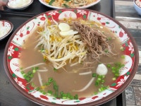 포누이루시 베트남음식 전문점 입니다. 팟타이 분짜가 특히 맛났구요... #강릉 #포누이루시 #베트남음식전문점 #분짜 #짜조롤 #팟타이 껌승 #쌀국수