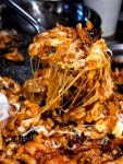 김치와 소스에 푹 찍어 맛이 일품 쫀득한 식감으로 도배되는 떡삼의 맛이 혁신적! 이 집 당분간 원주 단계동 삼겹살 대장급으로 자리매감 할 듯...