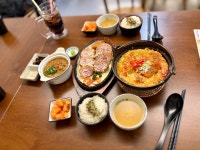 돈사랑.혜화동돈까스 | 🍀 정갈하고 맛있는 혜화 맛집 ✨ 대학로고래 🌈 한정판 치즈돈까스... #대학로고래 #혜화맛집 #대학로맛집 #치즈돈까스 #김치우동 #카레 #맛집