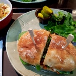 #미슐랭맛집 #까페마마스 #광화문맛집 #종로맛집 #더케이트윈타워맛집... 오늘의점메추 #디저트 #오늘의저메추 #아침에여는까페 #봄여행...