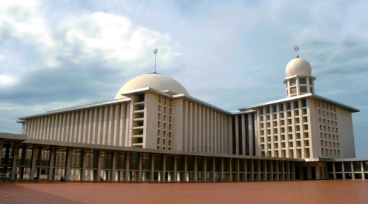 이스띠꾸랄 이슬람 사원