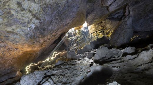 마헨드라 동굴