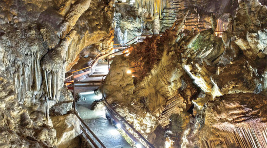 네르하 동굴