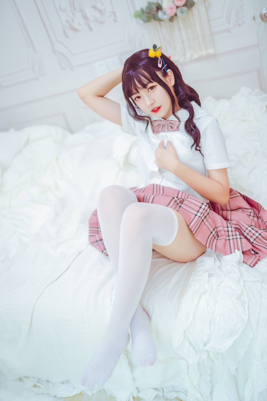 Lovely呆玄：过膝白.丝主题写真美图_觅爱图在线看 [38]