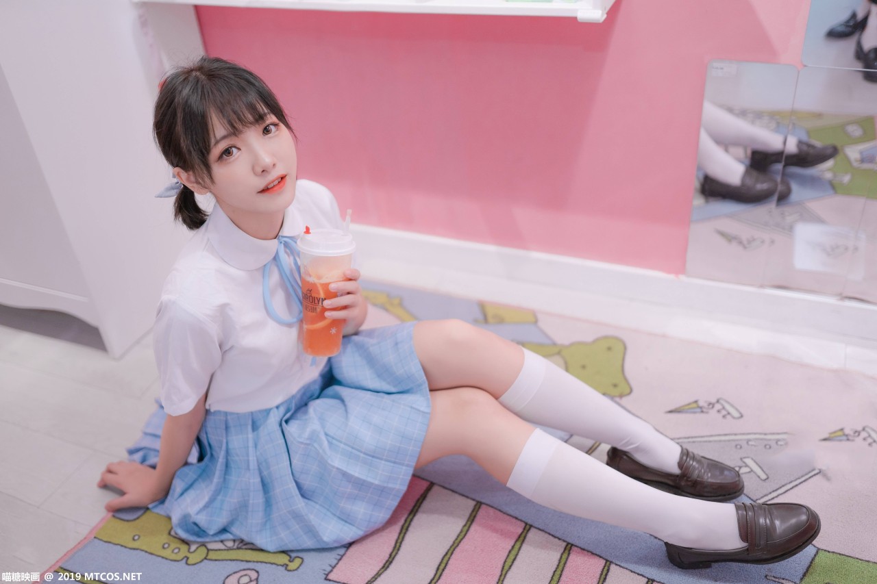 微博妹子@Lovely呆玄_双马尾主题写真在线看_觅爱图在线看图 [4]
