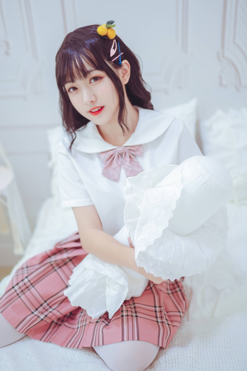 Lovely呆玄：过膝白.丝主题写真美图_觅爱图在线看 [25]