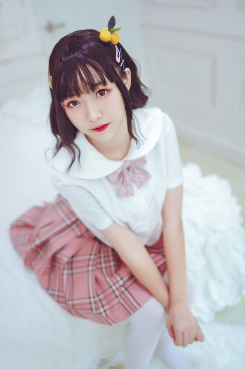Lovely呆玄：过膝白.丝主题写真美图_觅爱图在线看 [4]