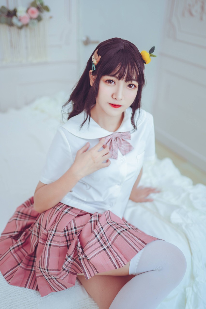 Lovely呆玄：过膝白.丝主题写真美图_觅爱图在线看 [5]