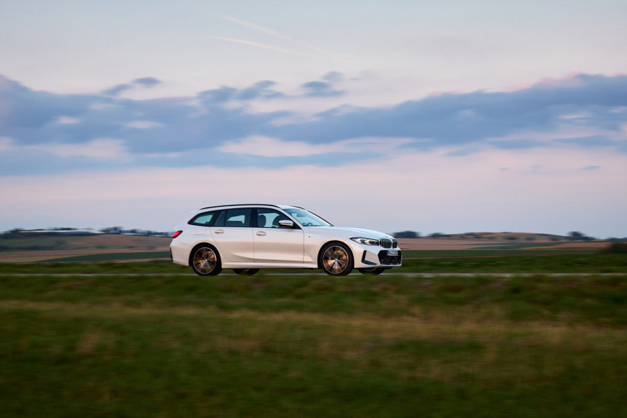 2023 BMW 3시리즈 투어링 제원 색상 가격 연비 특징 리뷰