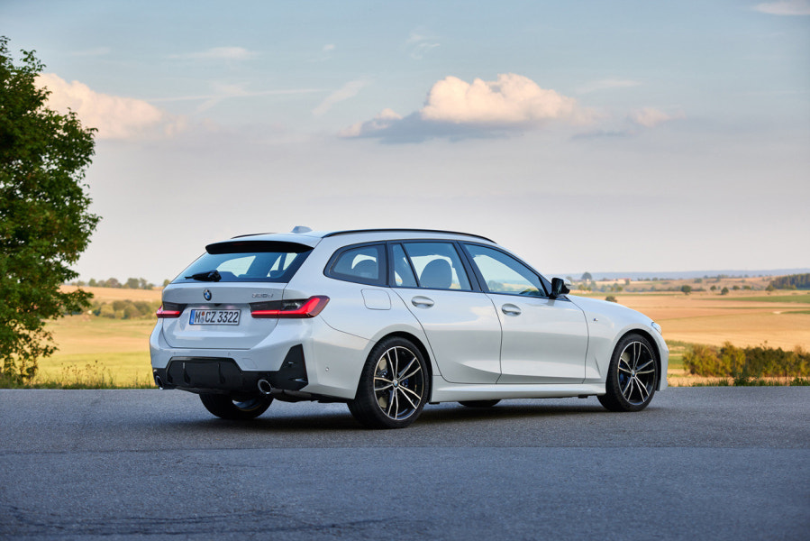 2023 BMW 3시리즈 투어링 제원 색상 가격 연비 특징 리뷰