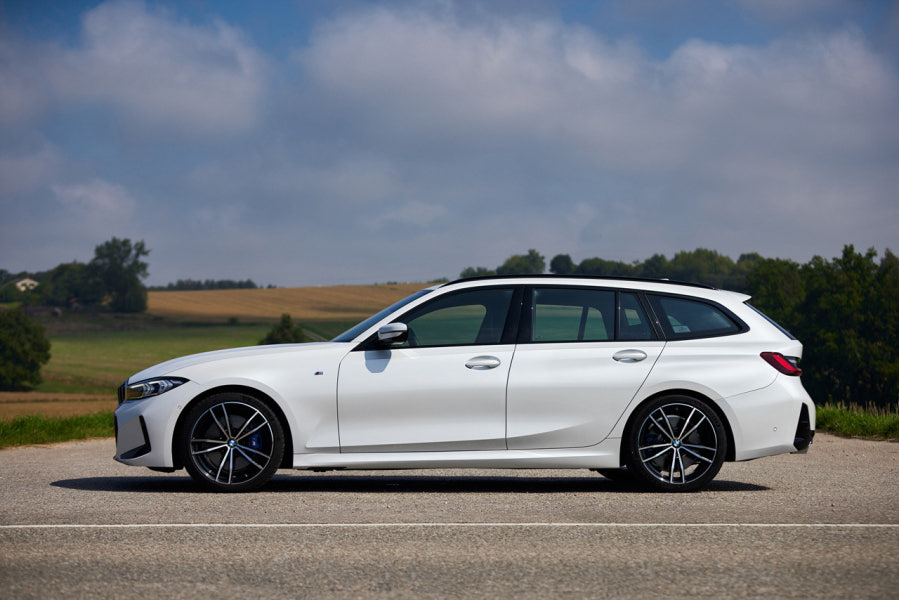 2023 BMW 3시리즈 투어링 제원 색상 가격 연비 특징 리뷰