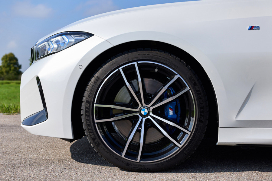 2023 BMW 3시리즈 투어링 제원 색상 가격 연비 특징 리뷰