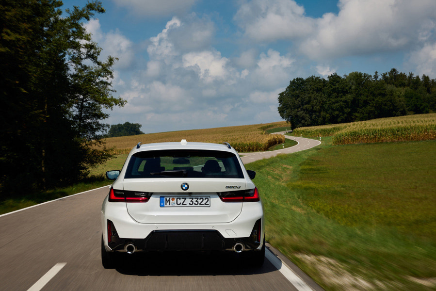 2023 BMW 3시리즈 투어링 제원 색상 가격 연비 특징 리뷰