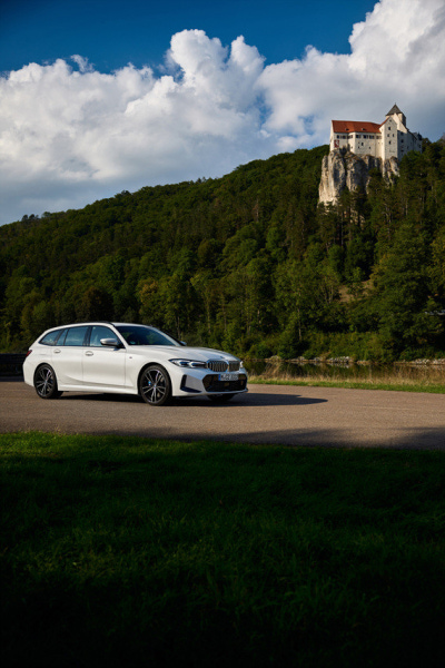 2023 BMW 3시리즈 투어링 제원 색상 가격 연비 특징 리뷰