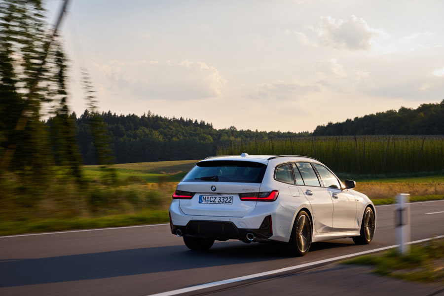 2023 BMW 3시리즈 투어링 제원 색상 가격 연비 특징 리뷰