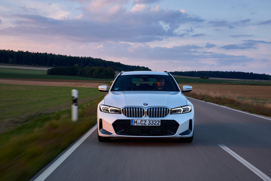 2023 BMW 3시리즈 투어링 제원 색상 가격 연비 특징 리뷰