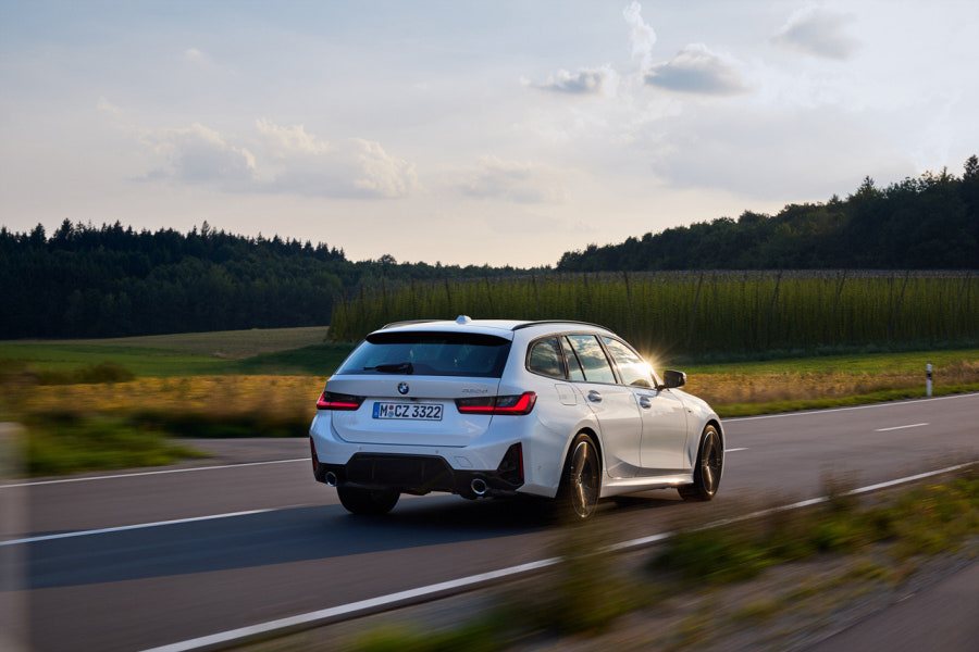 2023 BMW 3시리즈 투어링 제원 색상 가격 연비 특징 리뷰