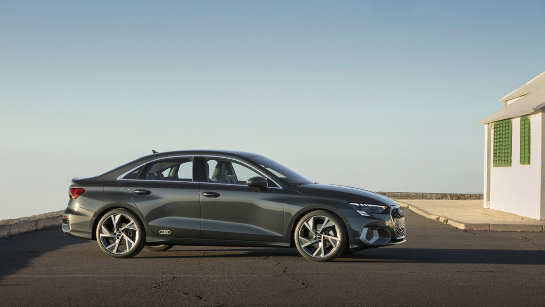 2023 아우디 A3 세단 제원 색상 가격 연비 특징 리뷰