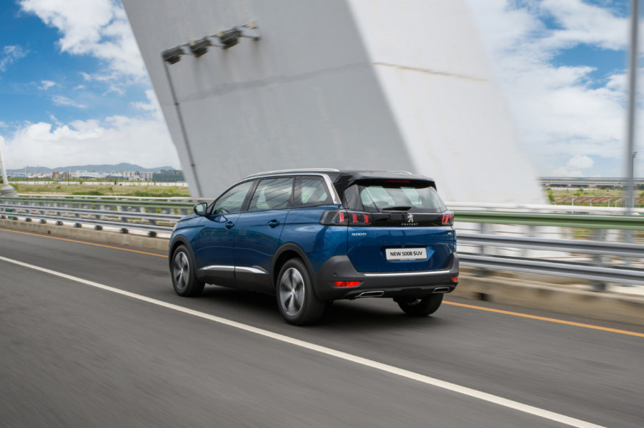 2023 푸조 5008 GT 연비 색상 제원 가격 사진 리뷰