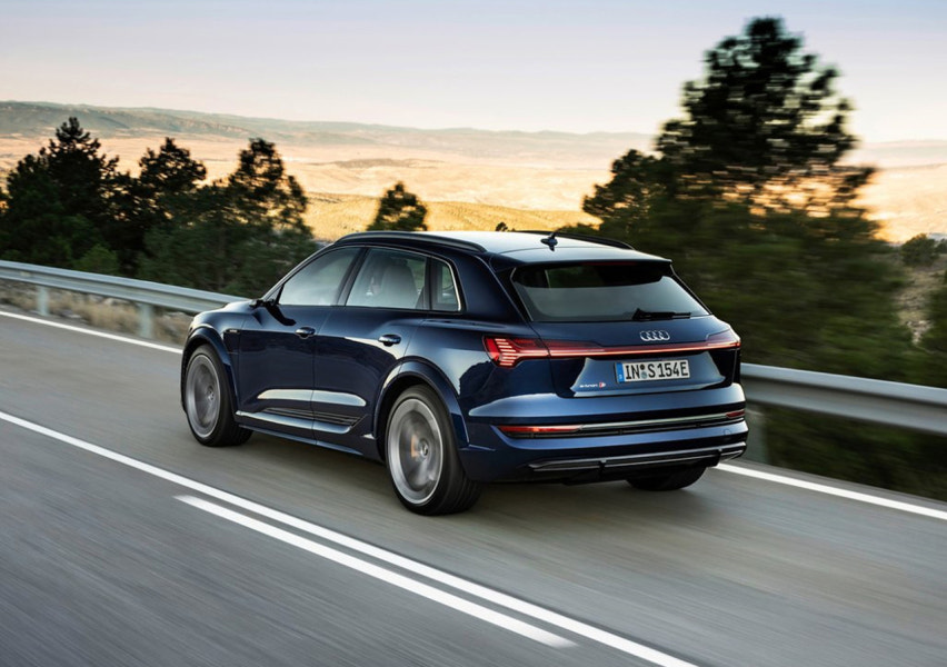 2023 아우디 e-트론 S 연비 색상 제원 가격 사진 리뷰