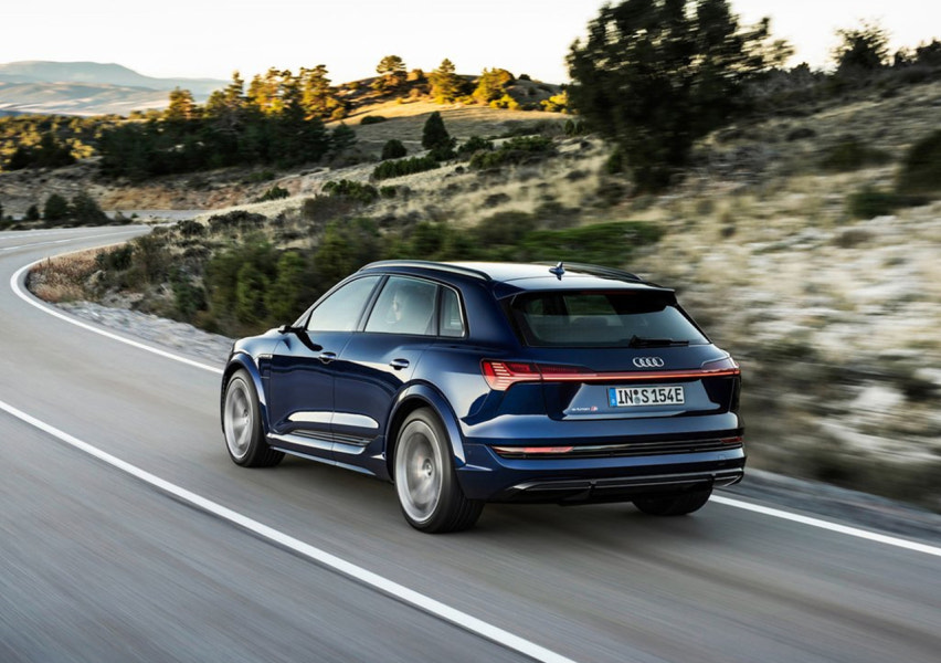 2023 아우디 e-트론 S 연비 색상 제원 가격 사진 리뷰