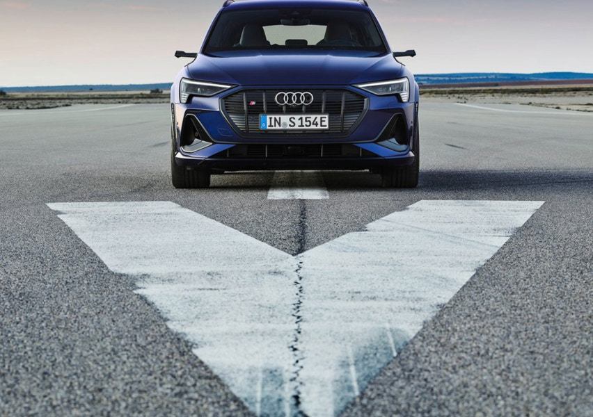 2023 아우디 e-트론 S 연비 색상 제원 가격 사진 리뷰