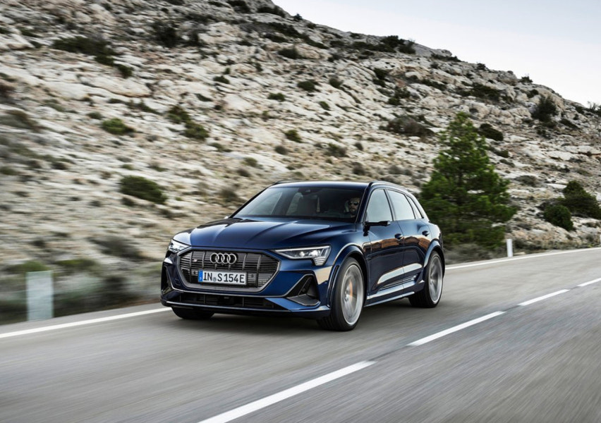 2023 아우디 e-트론 S 연비 색상 제원 가격 사진 리뷰