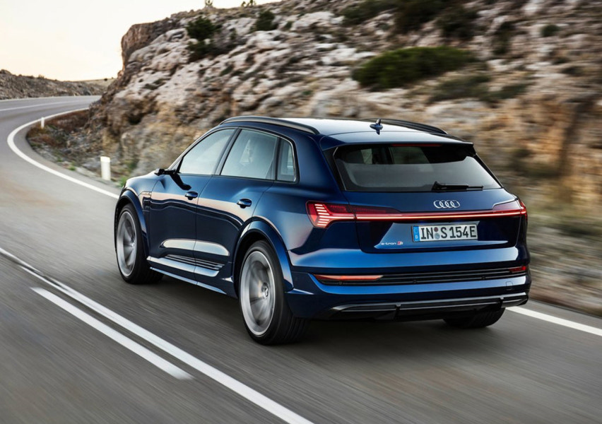 2023 아우디 e-트론 S 연비 색상 제원 가격 사진 리뷰