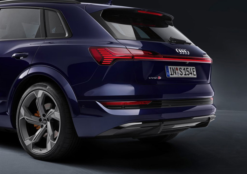 2023 아우디 e-트론 S 연비 색상 제원 가격 사진 리뷰