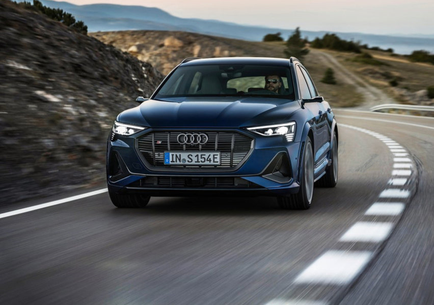 2023 아우디 e-트론 S 연비 색상 제원 가격 사진 리뷰