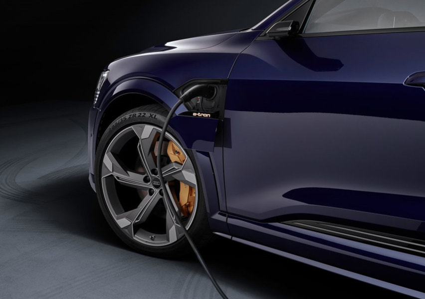 2023 아우디 e-트론 S 연비 색상 제원 가격 사진 리뷰