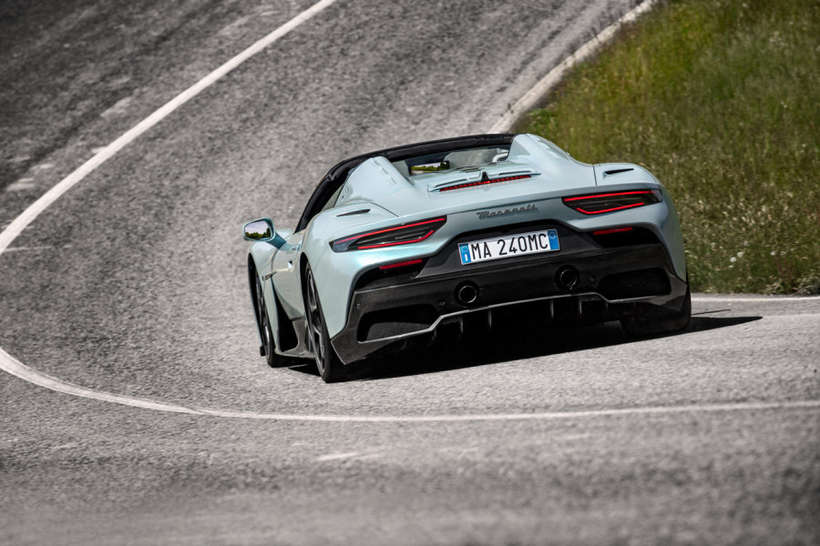 2023 마세라티 MC20 첼로 연비 색상 제원 가격 사진 리뷰