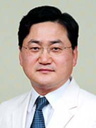 의사 김종수사진