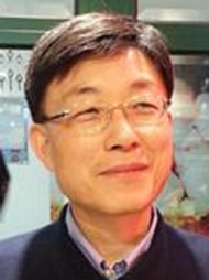 교육자 김석원사진